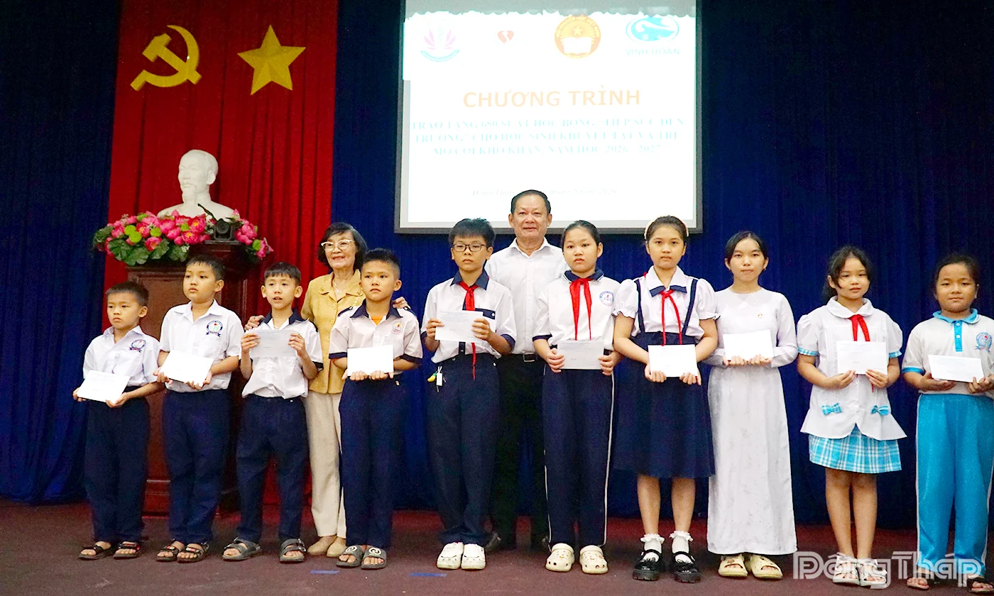 Hội trao học bổng cho trẻ mồ côi năm học 2026–2027